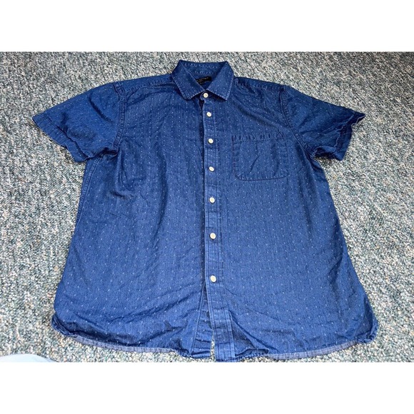 Banana Republic Chambray Denim Button Shirt Mens Large Dot Pattern Short‎ Sleeve - Picture 1 of 5